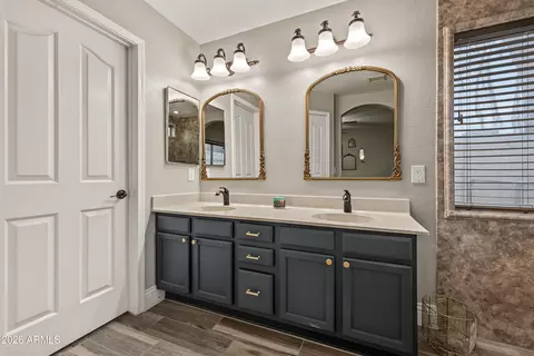 Bath - 6406 W Tether Trl, Phoenix, AZ 85083 photo 1 of 2