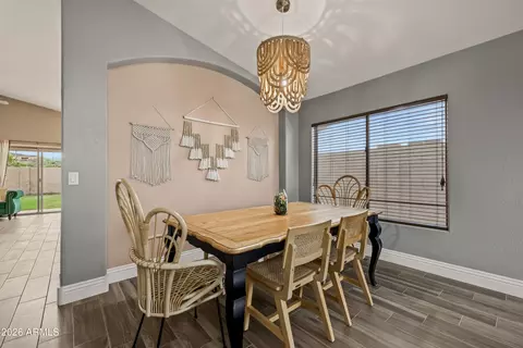 Dining - 6406 W Tether Trl, Phoenix, AZ 85083 photo 3 of 4