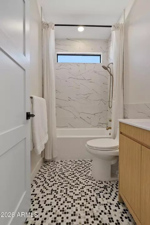 Bath - 3586 E Riopelle Ct, Gilbert, AZ 85298 photo 5 of 7