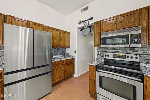 Kitchen - 5363 E Rawhide St, Apache Junction, AZ 85119 photo 4 of 4