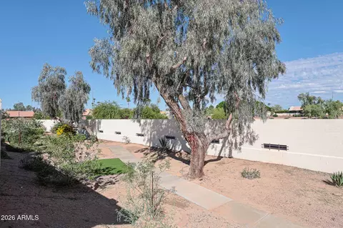 Exterior - 918 E Annette Dr, Phoenix, AZ 85022 photo 6 of 8