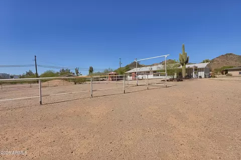 Exterior - 1701 E Las Palmaritas Dr, Phoenix, AZ 85020 photo 3 of 6
