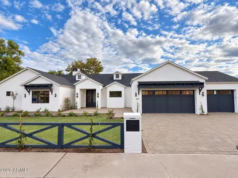 2811 E Minnezona Ave, Phoenix, AZ 85016