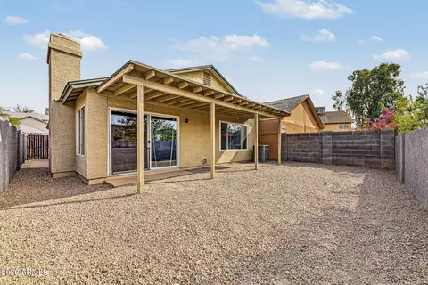 Exterior - 5646 S 41st Pl, Phoenix, AZ 85040 photo 2 of 4