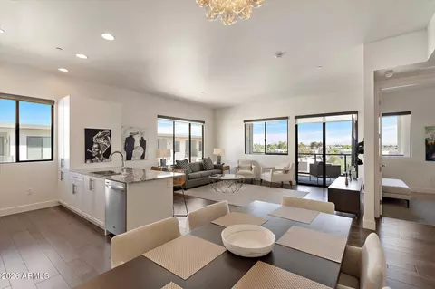 7300 Earll Dr #4002, Scottsdale, AZ 85251