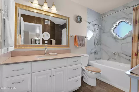 Bath - 5812 N 12th St #30, Phoenix, AZ 85014 photo 3 of 3