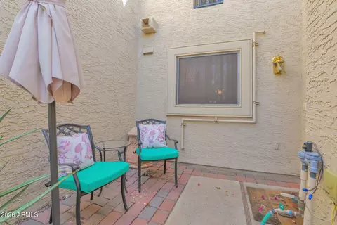 Exterior - 5812 N 12th St #30, Phoenix, AZ 85014 photo 5 of 11