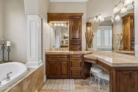 Bath - 2088 E Park Ave, Gilbert, AZ 85234 photo 4 of 12