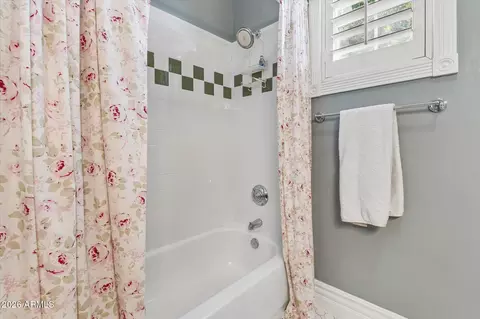 Bath - 2088 E Park Ave, Gilbert, AZ 85234 photo 8 of 12