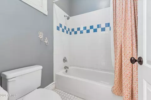 Bath - 2088 E Park Ave, Gilbert, AZ 85234 photo 10 of 12