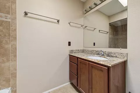 Bath - 4815 E Winston Dr #2, Phoenix, AZ 85044 photo 2 of 2