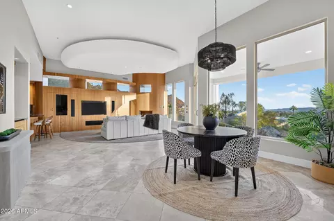 Dining - 2040 E Vista Ave, Phoenix, AZ 85020 photo 2 of 4