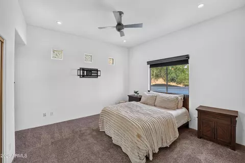 Bedroom - 2040 E Vista Ave, Phoenix, AZ 85020 photo 5 of 6