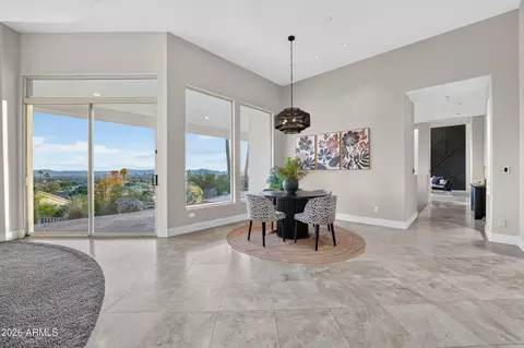 Dining - 2040 E Vista Ave, Phoenix, AZ 85020 photo 1 of 4