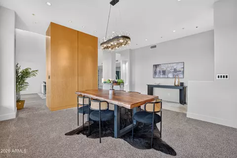 Dining - 2040 E Vista Ave, Phoenix, AZ 85020 photo 3 of 4