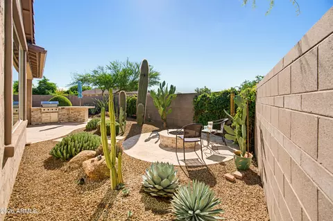Exterior - 509 E Balao Dr, Phoenix, AZ 85085 photo 8 of 23