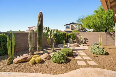 Exterior - 509 E Balao Dr, Phoenix, AZ 85085 photo 4 of 23