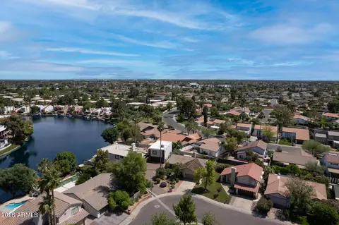 View/Area - 975 E Lobster Trap Ln, Tempe, AZ 85283 photo 3 of 9