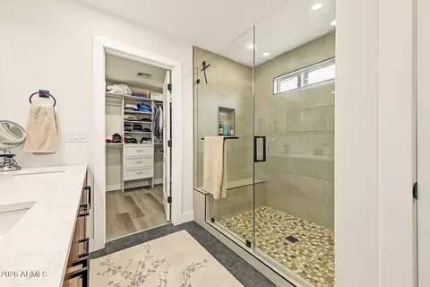 Bath - 4845 E Fairmount Ave, Phoenix, AZ 85018 photo 2 of 5