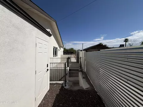 Exterior - 1131 E Virginia Ave, Phoenix, AZ 85006 photo 7 of 7