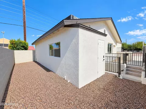 Exterior - 1131 E Virginia Ave, Phoenix, AZ 85006 photo 2 of 7