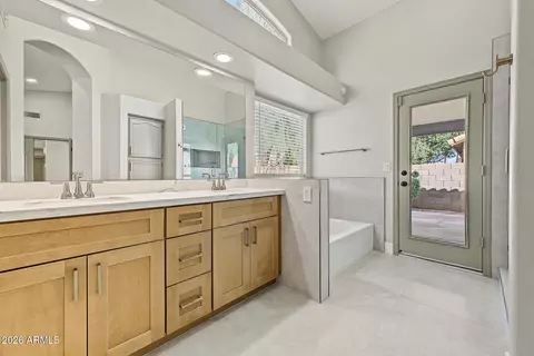 Bath - 4502 E Verbena Dr, Phoenix, AZ 85044 photo 1 of 3