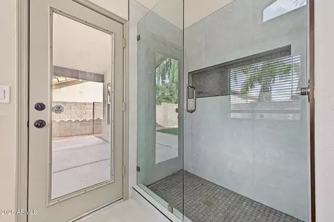 Bath - 4502 E Verbena Dr, Phoenix, AZ 85044 photo 2 of 3