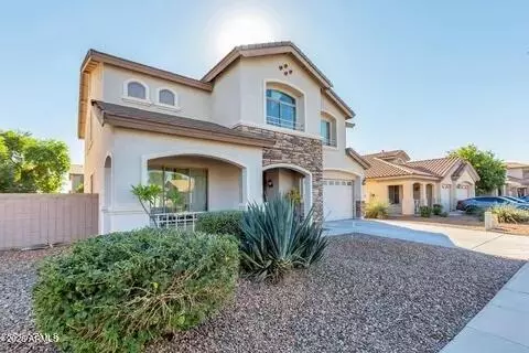 8821 W Midway Ave, Glendale, AZ 85305