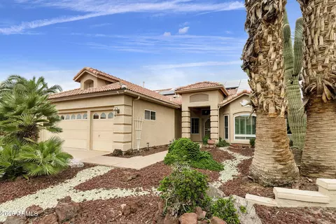 10214 E Coopers Hawk Dr, Sun Lakes, AZ 85248