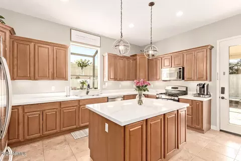 Kitchen - 4217 Edgemont Ave, Phoenix, AZ 85008 photo 3 of 4