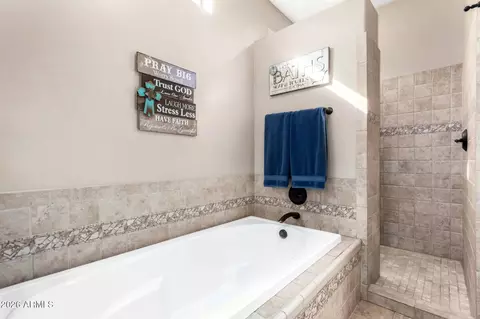 Bath - 4217 Edgemont Ave, Phoenix, AZ 85008 photo 2 of 5