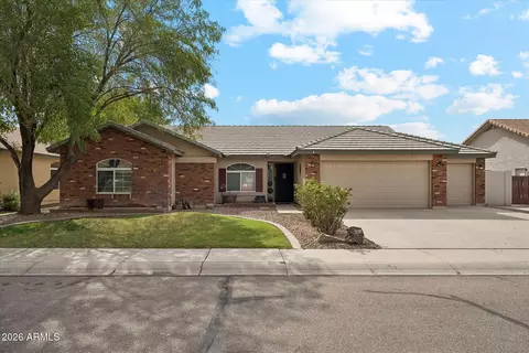 3789 E Whitehall Dr, San Tan Valley, AZ 85140