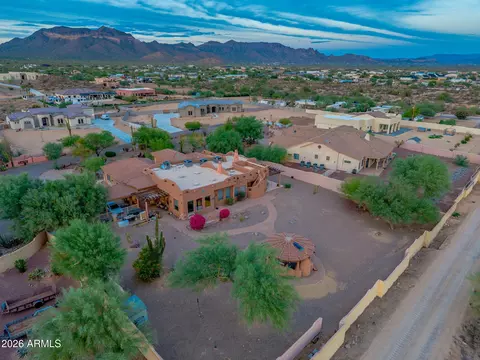 View/Area - 10027 E Hillview St, Mesa, AZ 85207 photo 3 of 13