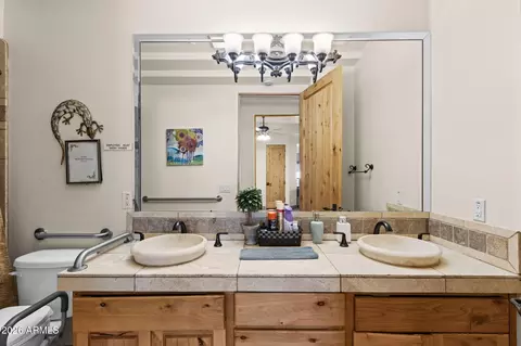 Bath - 10027 E Hillview St, Mesa, AZ 85207 photo 3 of 5