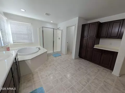 Bath - 5311 S 23rd Pl, Phoenix, AZ 85040 photo 3 of 4