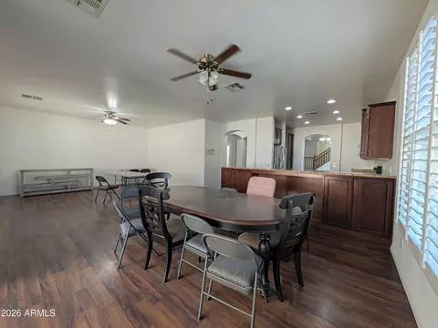 Dining - 5311 S 23rd Pl, Phoenix, AZ 85040 photo 2 of 3