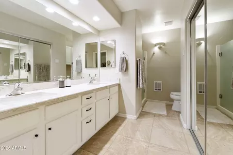 Bath - 4202 E Broadway Rd #17, Mesa, AZ 85206 photo 1 of 8