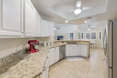 Kitchen - 4202 E Broadway Rd #17, Mesa, AZ 85206 photo 7 of 8
