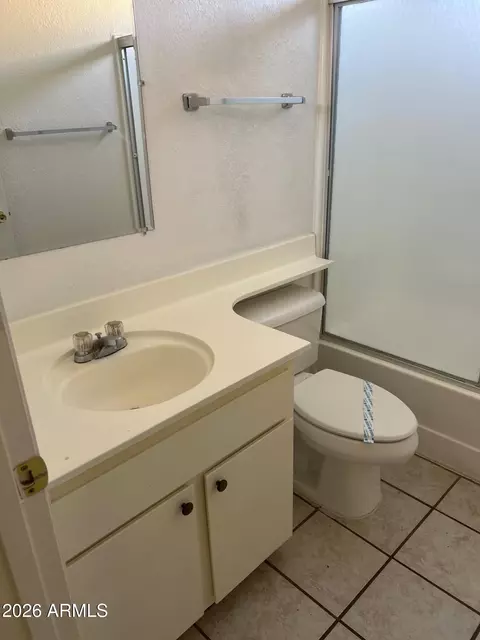 Bath - 3624 N 87th Ave, Phoenix, AZ 85037 photo 3 of 5