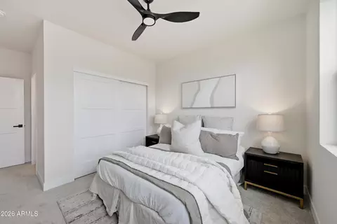 Bedroom - 170 E Monterey Way, Phoenix, AZ 85012 photo 2 of 5
