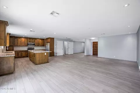 Living - 409 E Alameda Dr, Tempe, AZ 85282 photo 5 of 6