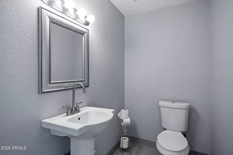 Bath - 409 E Alameda Dr, Tempe, AZ 85282 photo 1 of 6