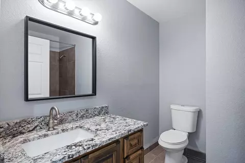 Bath - 409 E Alameda Dr, Tempe, AZ 85282 photo 2 of 6