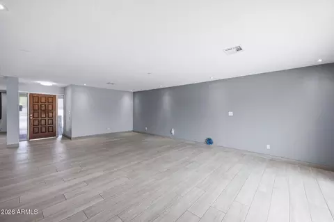 Living - 409 E Alameda Dr, Tempe, AZ 85282 photo 3 of 6