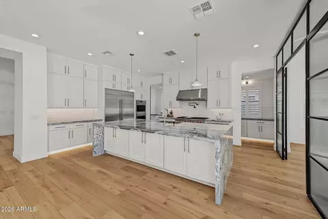 Kitchen - 3849 E Sagebrush St, Gilbert, AZ 85296 photo 3 of 9