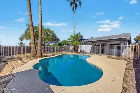Exterior - 3045 W Libby St, Phoenix, AZ 85053 photo 5 of 9