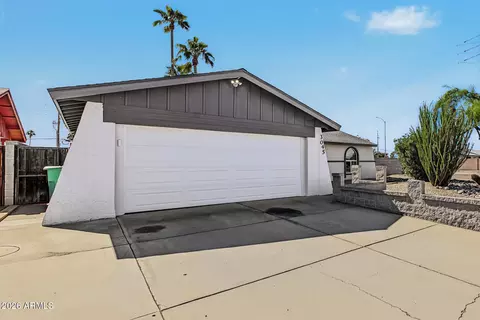 Exterior - 3045 W Libby St, Phoenix, AZ 85053 photo 2 of 9