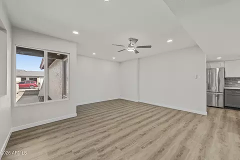 Living - 3045 W Libby St, Phoenix, AZ 85053 photo 3 of 6