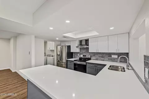 Kitchen - 3045 W Libby St, Phoenix, AZ 85053 photo 2 of 3