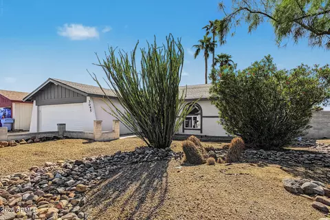 Exterior - 3045 W Libby St, Phoenix, AZ 85053 photo 3 of 9